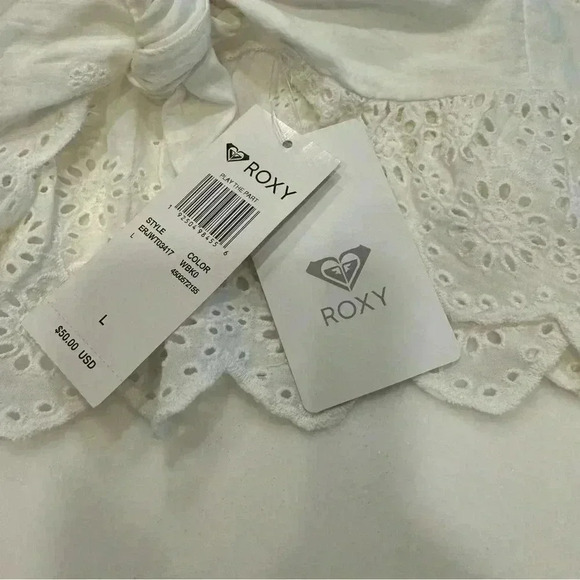 NWT Roxy women’s white eyelet crop top. Ties in front Size Large - Picture 11 of 11